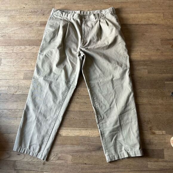 Bay to Bay pleat front slacks size 40 x 30 - Picture 1 of 6